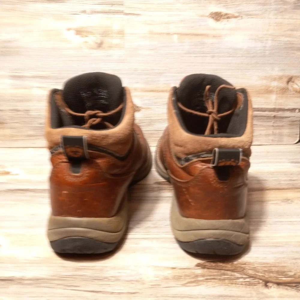Ariat terrain h2o